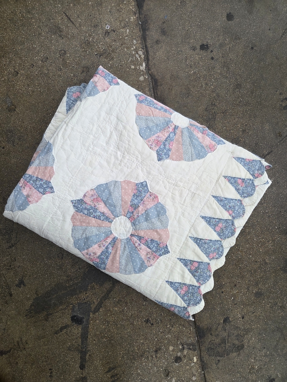 Vintage Handmade White Quilt with Pink and Blue Floral Medallions Floral - Picture 10 of 10